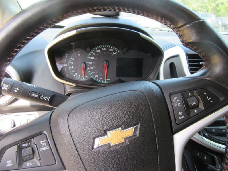 29397-2510-chevrolet-sonic-2017