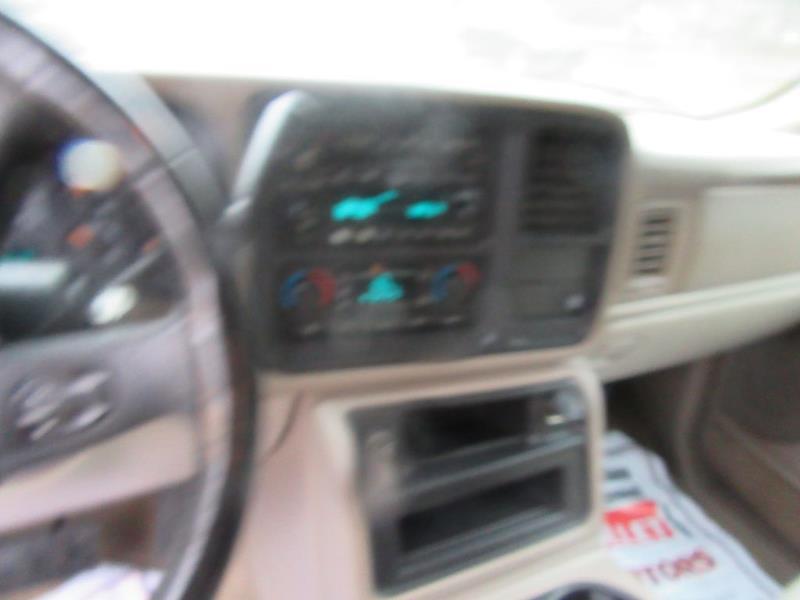 29613-2525-gmc-yukonxl-2005