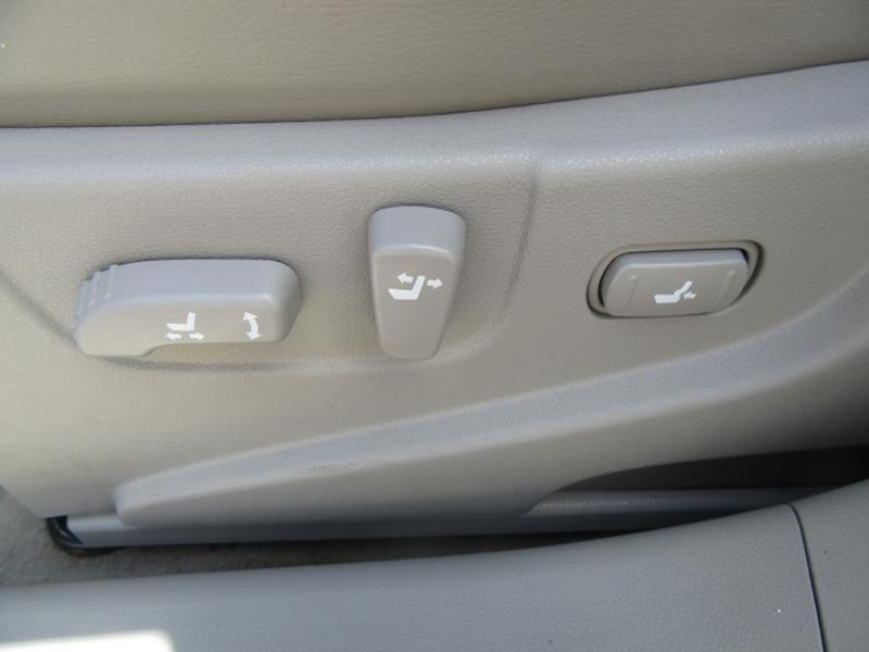 29684-2530-nissan-rogue-2009