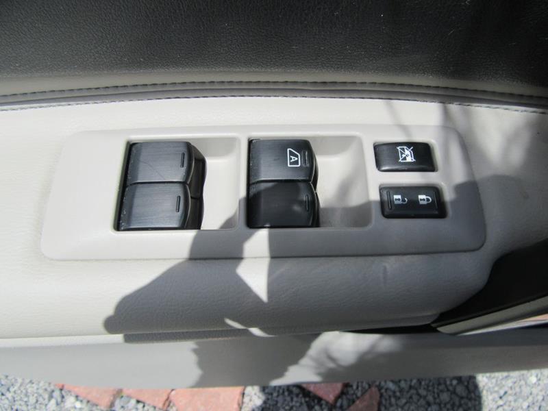 29685-2530-nissan-rogue-2009