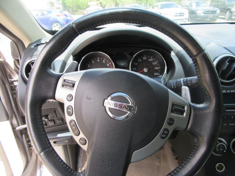29686-2530-nissan-rogue-2009