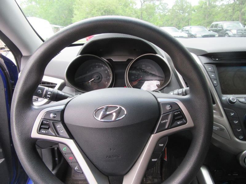 29716-2532-hyundai-veloster-2012