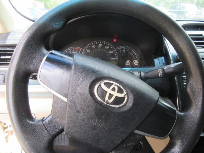29727-2533-toyota-camry-2012