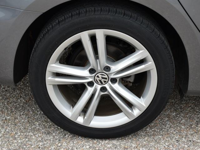 2977-volkswagen-passat-2015-a3278m