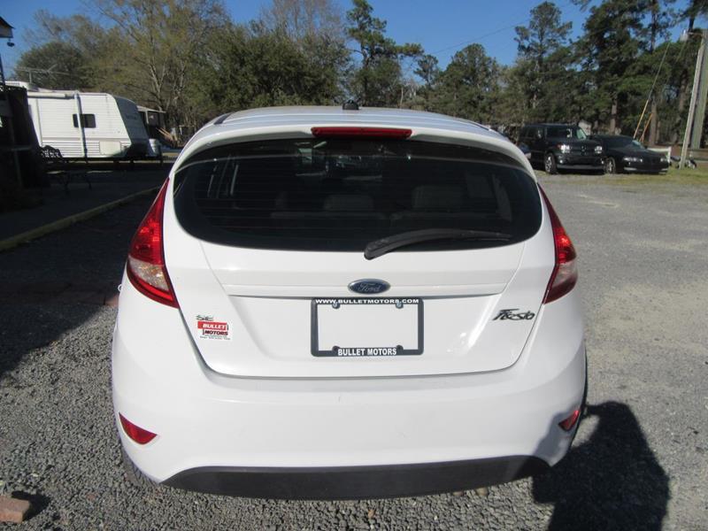 29779-2537-ford-fiesta-2012