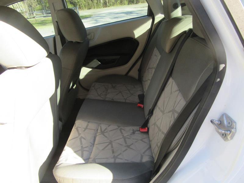 29785-2537-ford-fiesta-2012