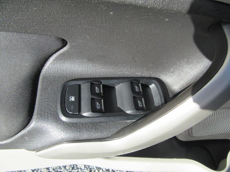 29787-2537-ford-fiesta-2012