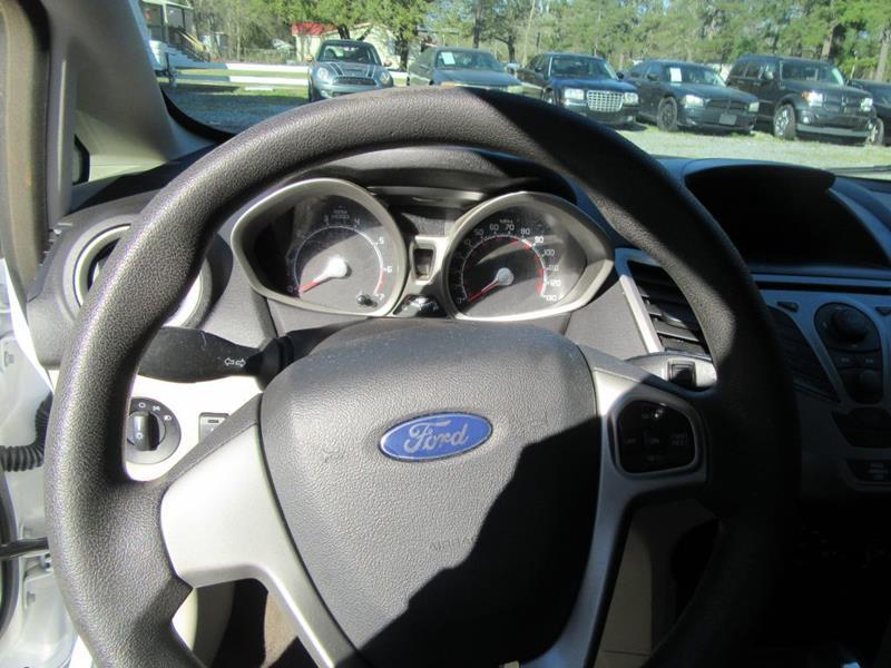 29788-2537-ford-fiesta-2012