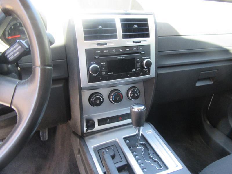 29805-2538-dodge-nitro-2011