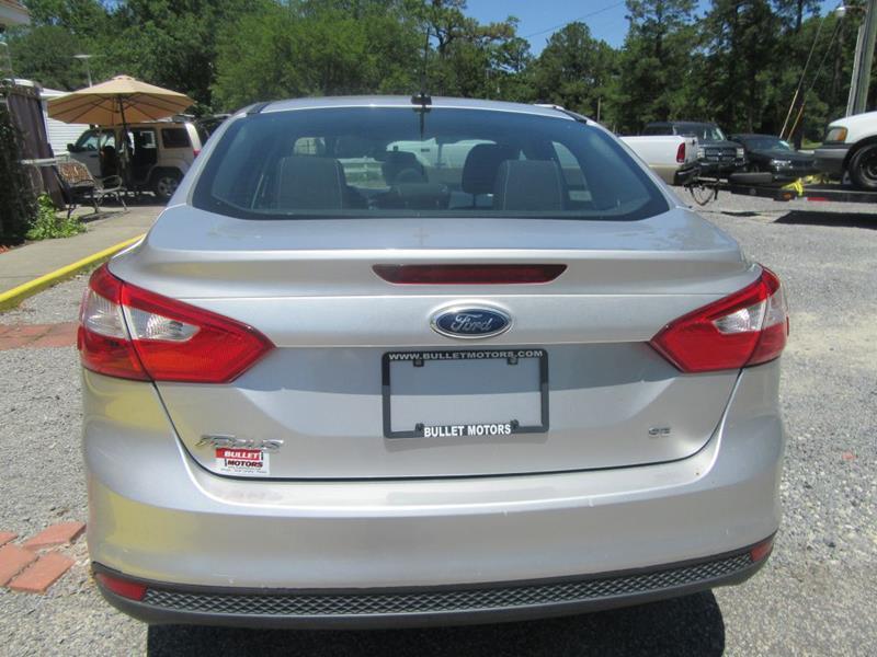 29811-2539-ford-focus-2013