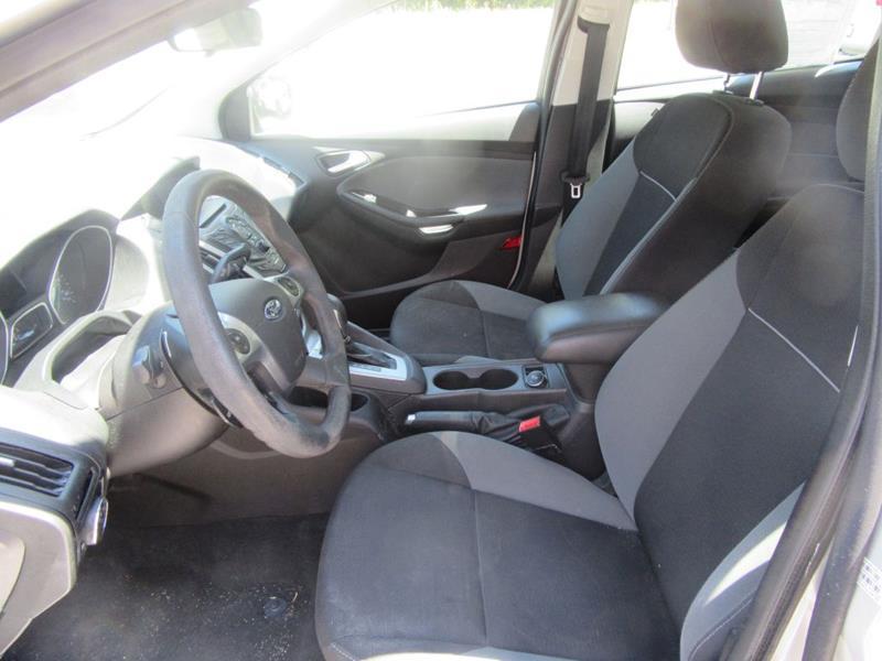 29816-2539-ford-focus-2013