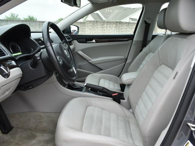 2982-volkswagen-passat-2015-a3278m