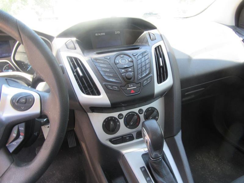 29820-2539-ford-focus-2013