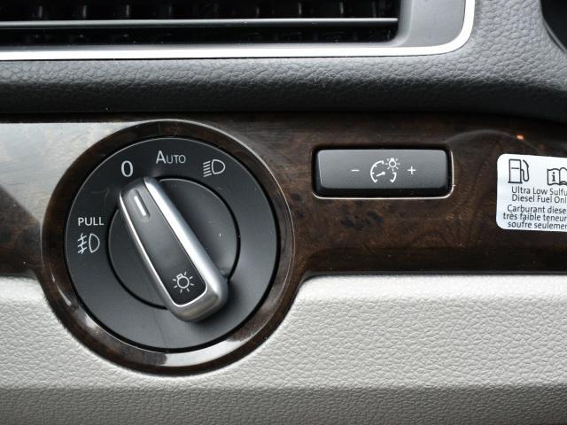 2985-volkswagen-passat-2015-a3278m