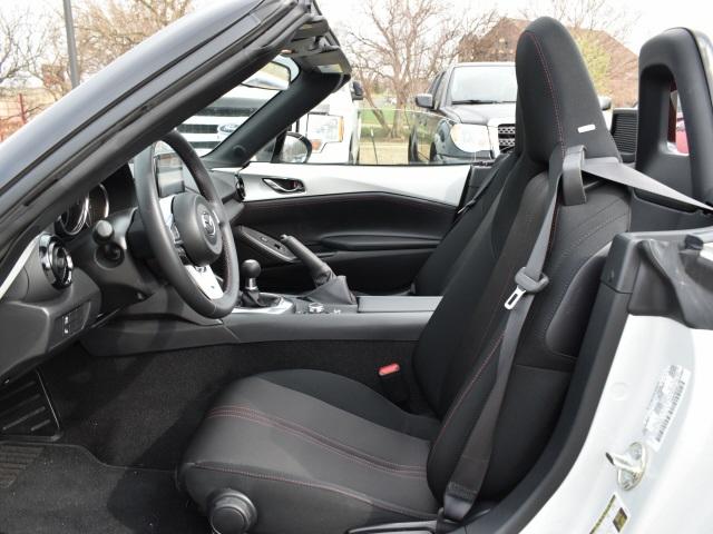3002-mazda-miata-2018-mx5cl6p