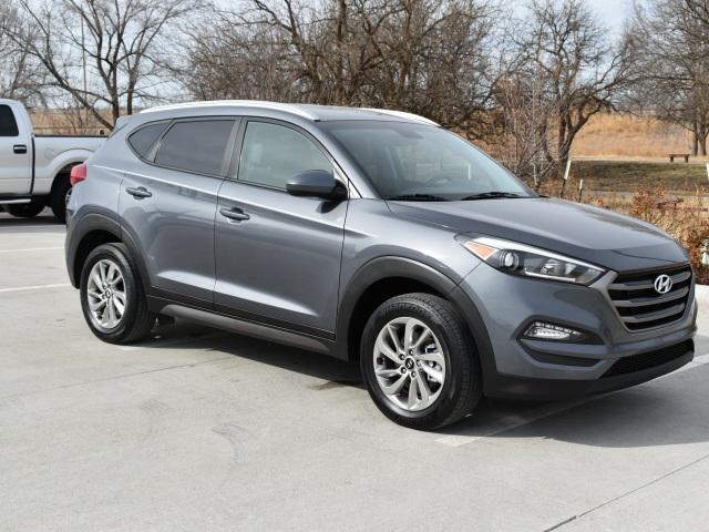 3063-hyundai-tucson-2016-84412f45