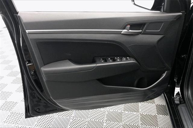 31020-hyundai-elantra-2020-484a2f45