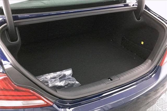 31579-genesis-g70-2020-r0412rt5