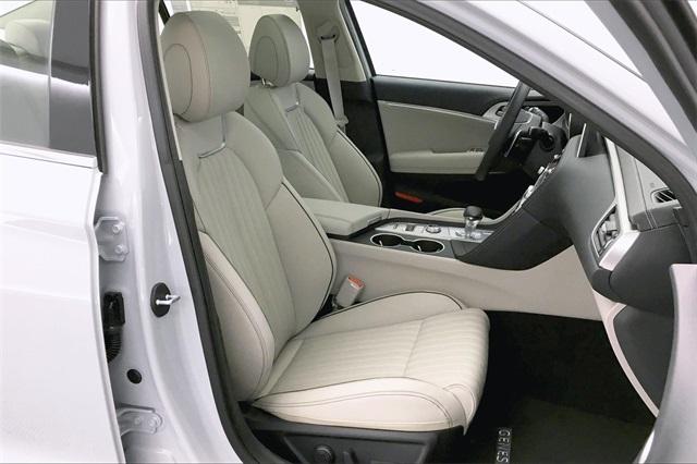 31587-genesis-g70-2020-r0442rt5