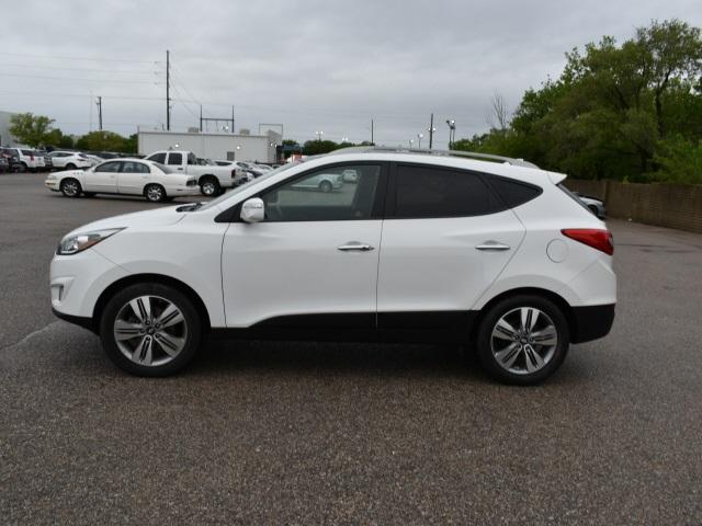 3162-hyundai-tucson-2015-83472a45