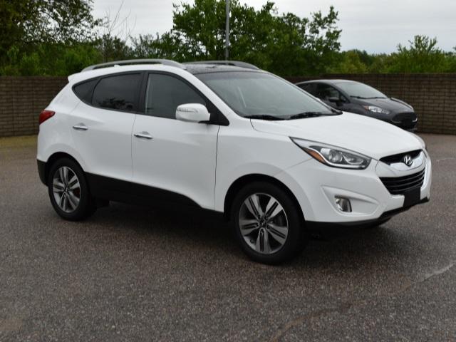 3164-hyundai-tucson-2015-83472a45