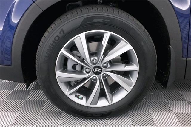 32013-hyundai-santafe-2020-64432a45