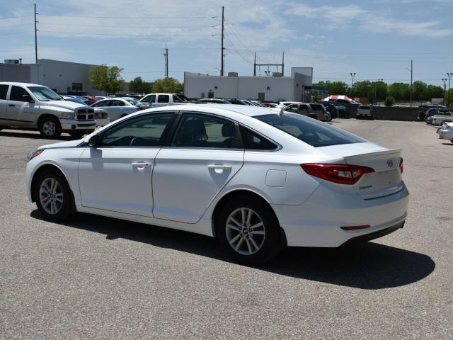 3275-hyundai-sonata-2015-28402f4p