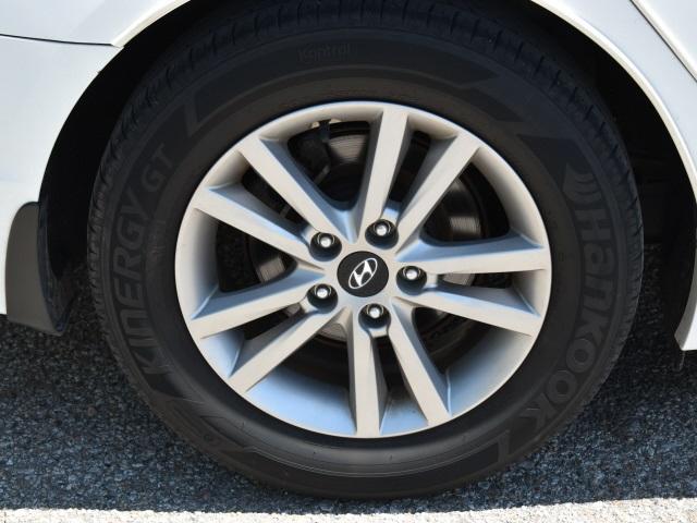 3277-hyundai-sonata-2015-28402f4p