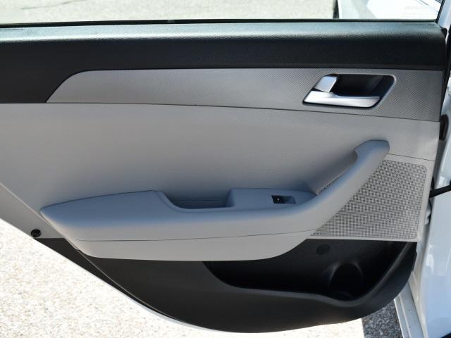 3278-hyundai-sonata-2015-28402f4p