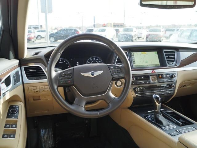 3299-hyundai-genesis-2015-b1402a65