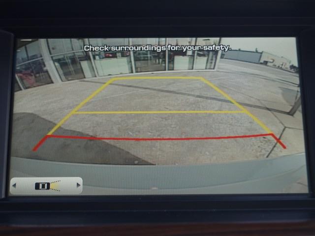 3306-hyundai-genesis-2015-b1402a65