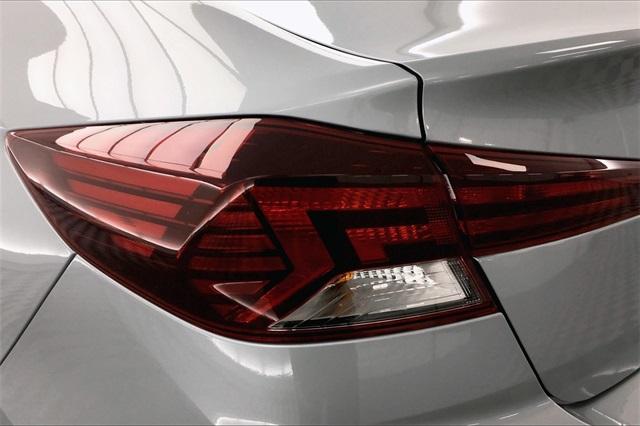 33126-hyundai-elantra-2020-484b2f45