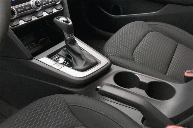 33137-hyundai-elantra-2020-48412f45