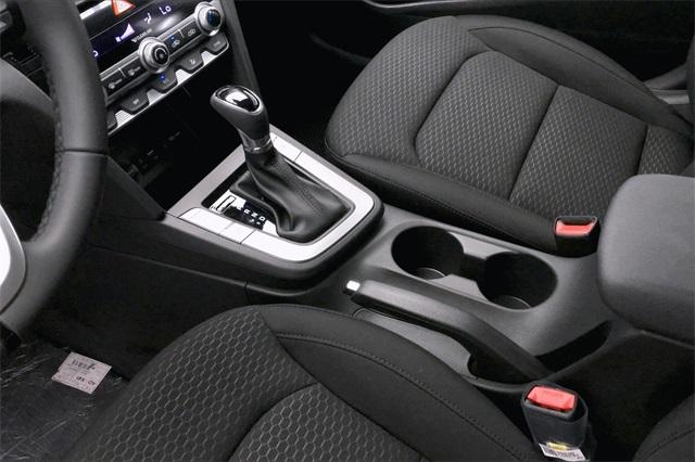 33512-hyundai-elantra-2020-484b2f45