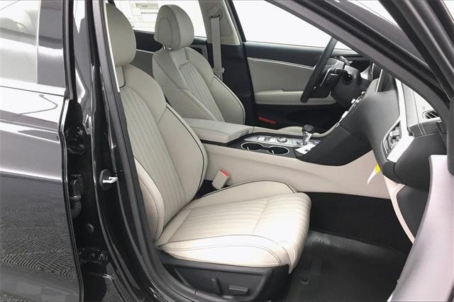 34656-genesis-g70-2019-r0412r45
