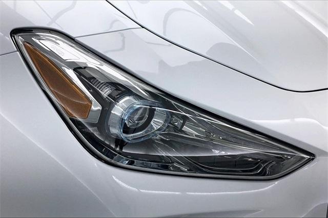 34722-genesis-g70-2019-r0442r65