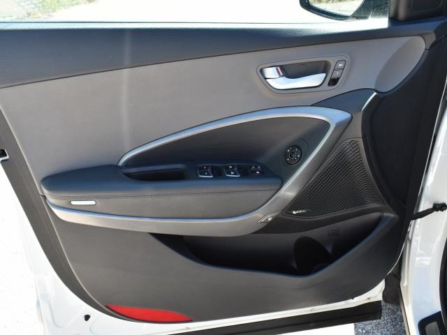 3486-hyundai-santafe-2016-j0462f65
