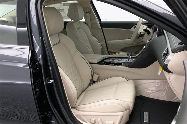 34883-genesis-g70-2019-r04b2r65