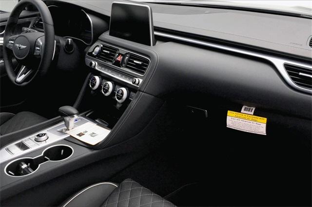 34990-genesis-g70-2019-r0412r45