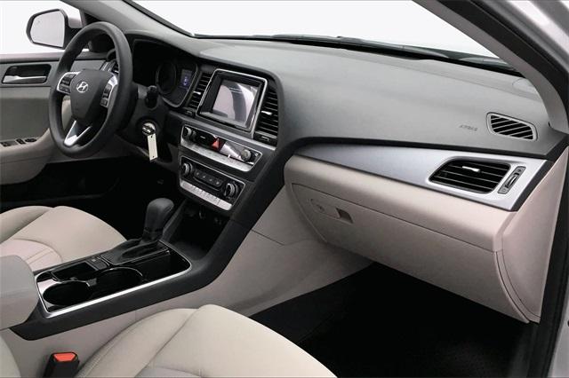35940-hyundai-sonata-2019-284h2f4p