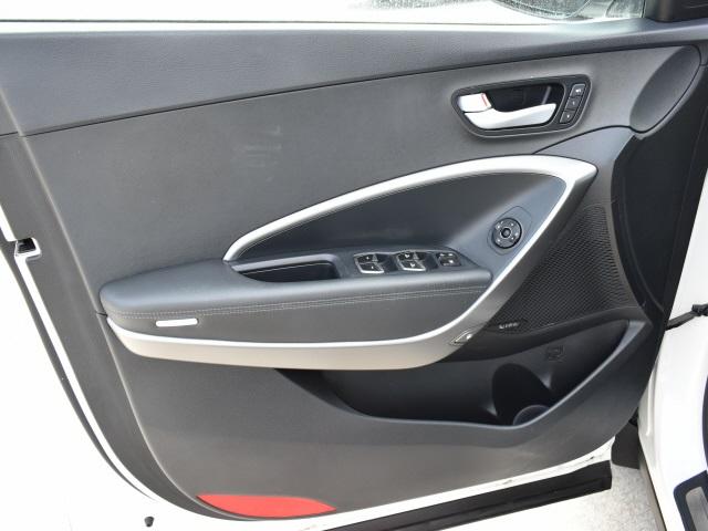 3596-hyundai-santafe-2016-j0462f65