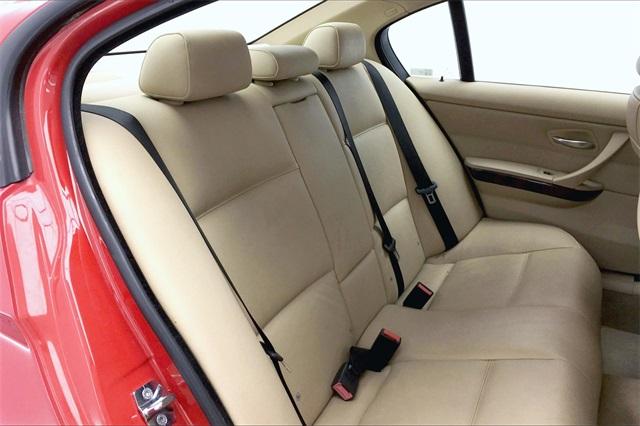 35978-bmw-3series-2006-p