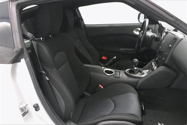 36075-nissan-370z-2012-p