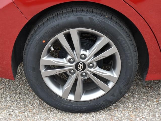 3609-hyundai-elantra-2017-48412f45