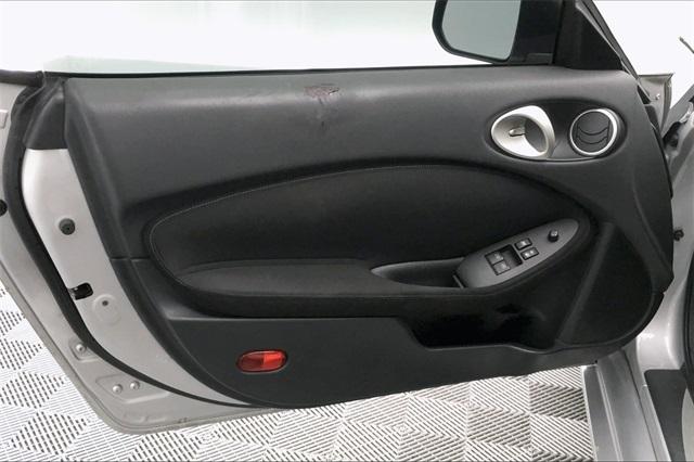 36090-nissan-370z-2012-p