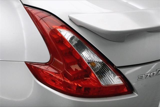 36092-nissan-370z-2012-p