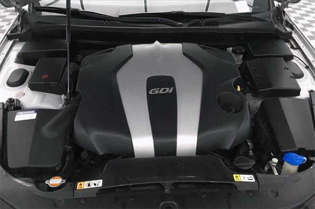 36105-hyundai-genesis-2013-p