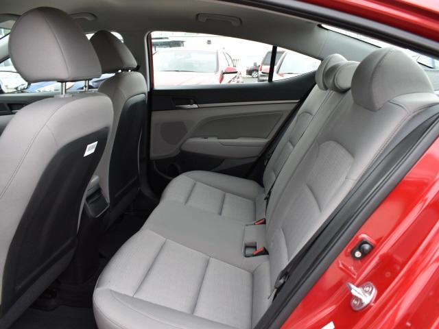 3611-hyundai-elantra-2017-48412f45