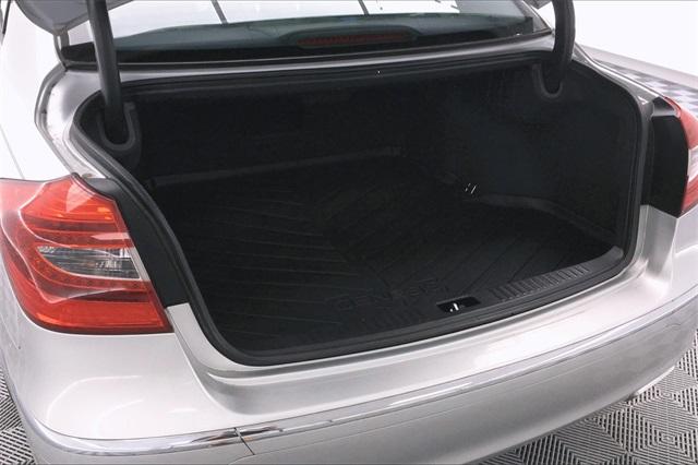 36121-hyundai-genesis-2013-p