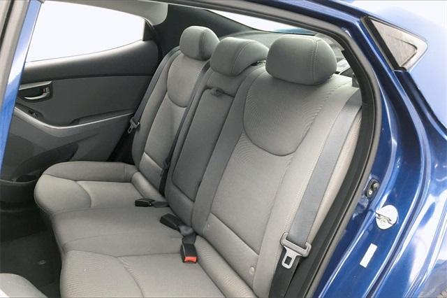 36348-hyundai-elantra-2015-p